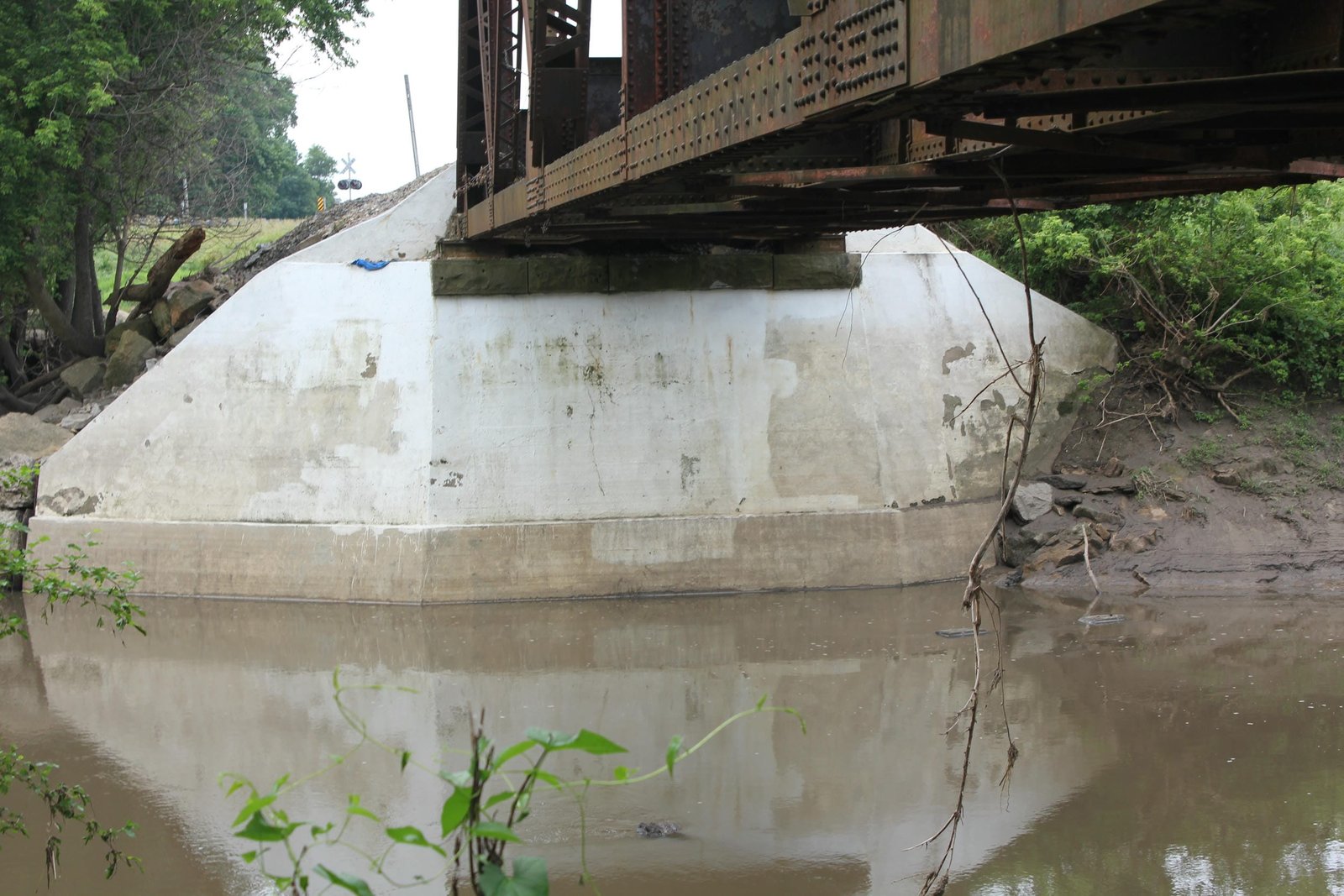 North abutment